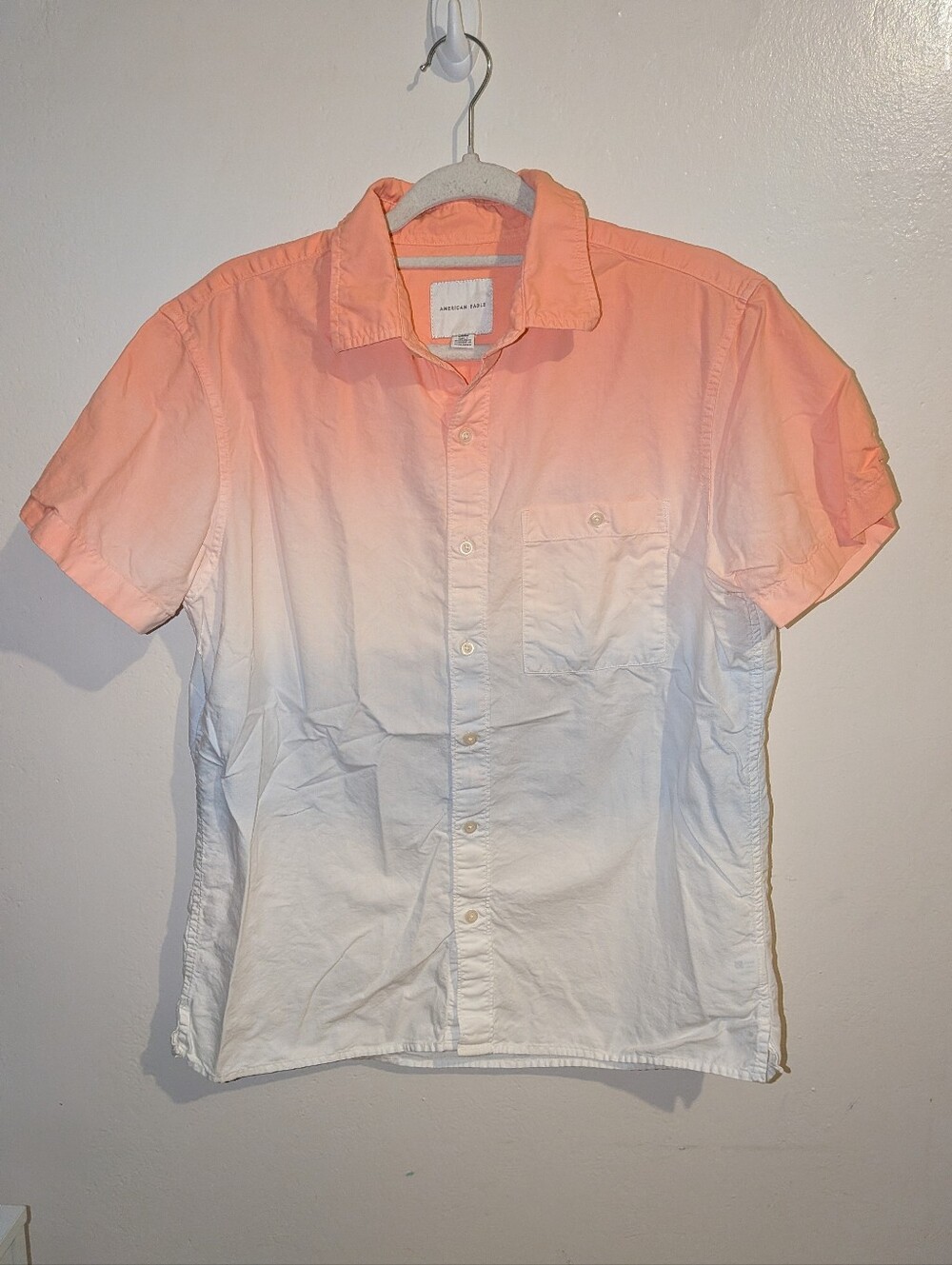 American Eagle Outfitters Peach Ombre Short Sleeve Button-Up Shirt Size M